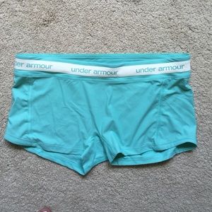 ** MUST GO** UNDER ARMOUR SPANDEX