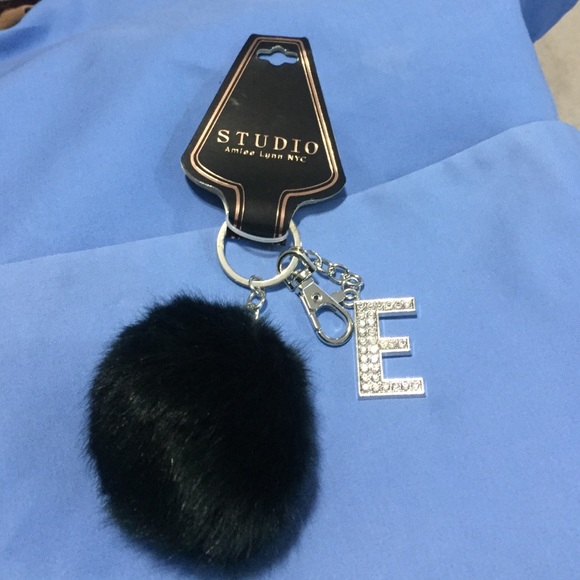 Final Price✂️$12 Studio Brand Purse Charm