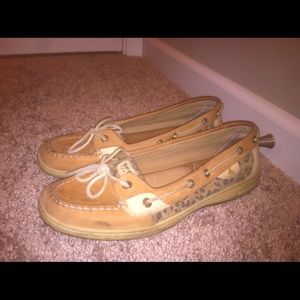 Sperry shoe