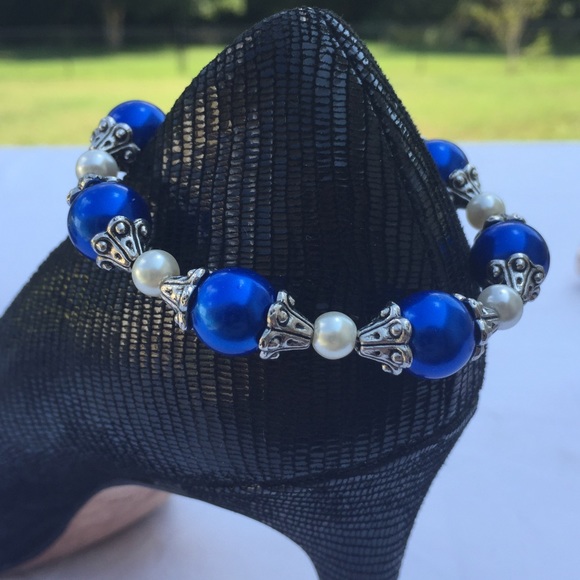 Beautiful blue, Pearl, and silver bracelet