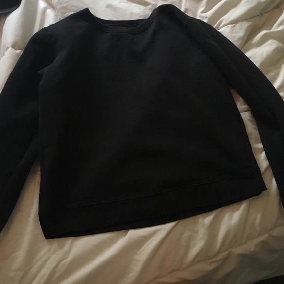 black Sweatshirt