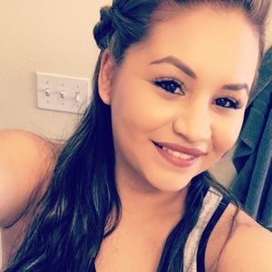 Meet your Posher, Victoria