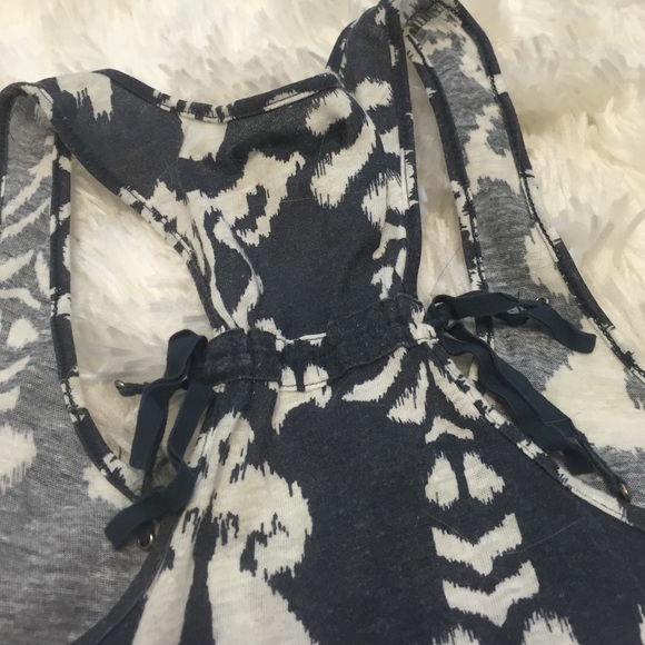 Patterned tank - Picture 3 of 3