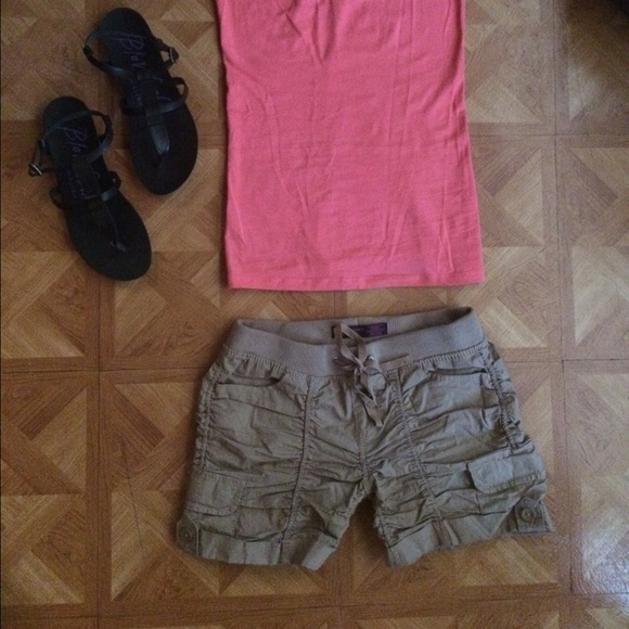 NWOT shorts sz 3