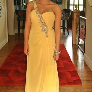 Tony Bowls La Gala prom dress