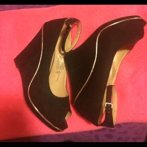 Black faux suede Wedges