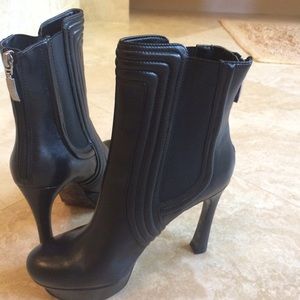 GUESS Ankle Boots