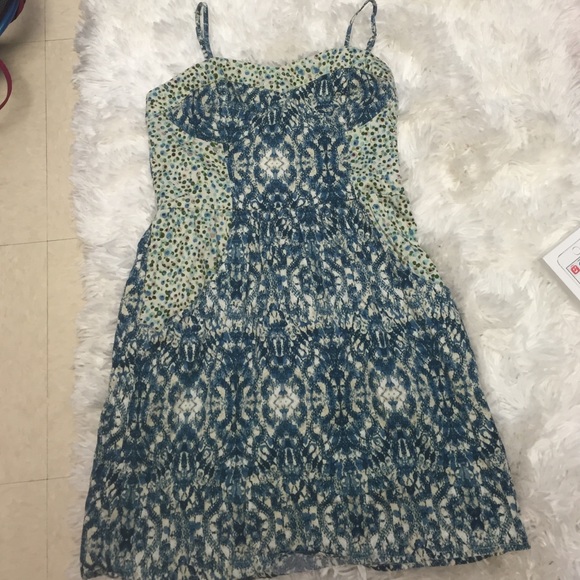 Flirty & fun summer dress with POCKETS!