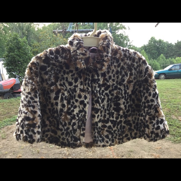 Charlotte Russe Jackets & Blazers - Cute Leopard print Capelet