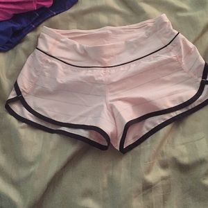 Sz 4 lulu running shorts