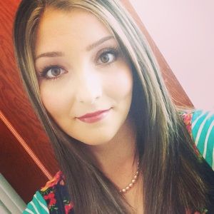 Meet your Posher, Larae