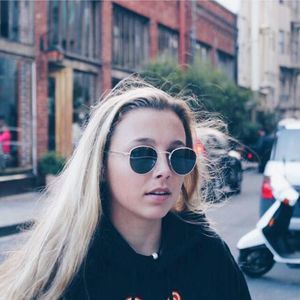 Meet your Posher, Emma frances