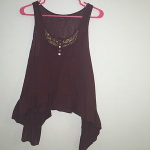 Maroon tank