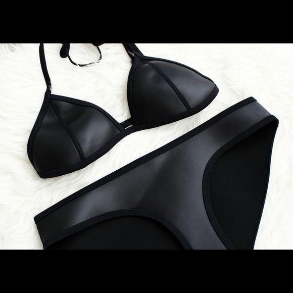 black matte triangl dupe