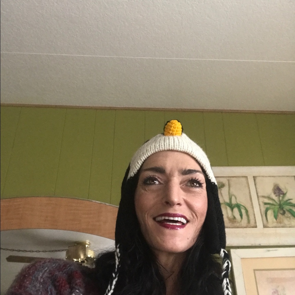 Meet your Posher, Monica  🌸Posh ambassador 🌸