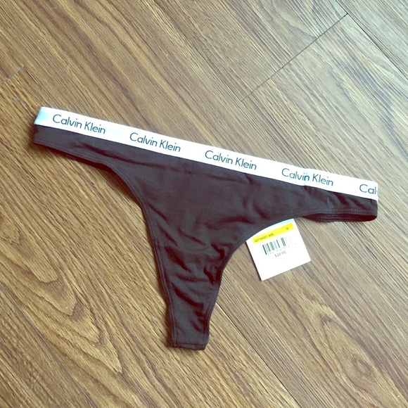 Calvin Klein Thong ✨NWT✨