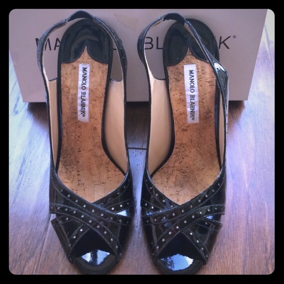 Manolo Blahnik Shoes - NWB Manolo Blahnik pump