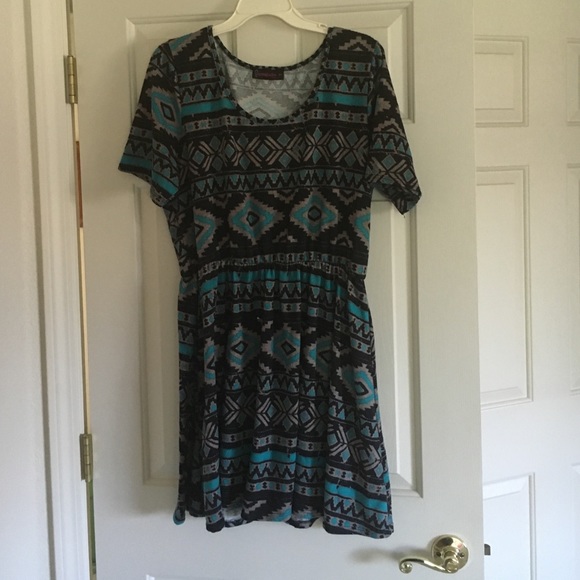 Sweater Dress with Short Sleeves - Picture 1 of 2