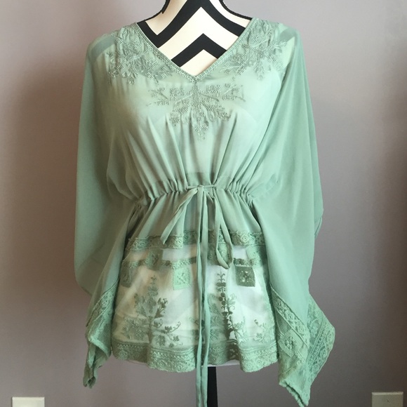 Altar'd State blouse