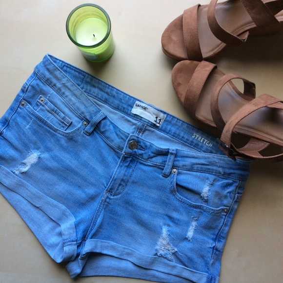 Flirty stretch jean shorts