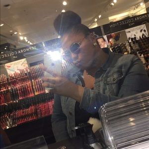 Meet your Posher, Kennedy