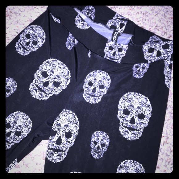 Skull printed leggings
