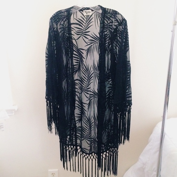 Show Me Your Mumu black fringe kimono size L
