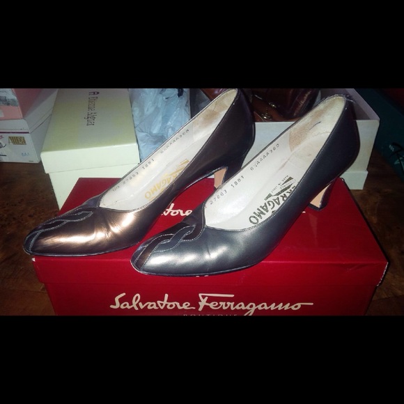 Salvatore Ferragamo gold/silver pumps