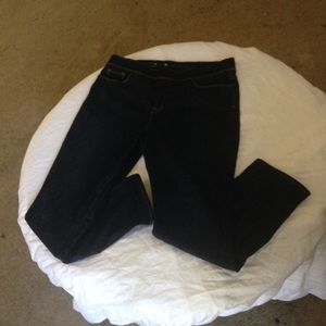 NWOT Levi's dark denim jeans