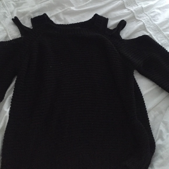 cutout shoulder sweater