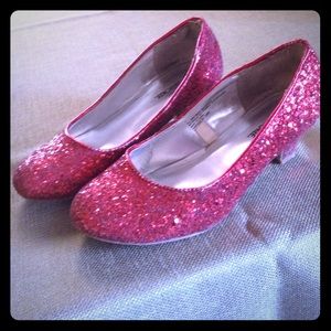 Red sparkling shoes