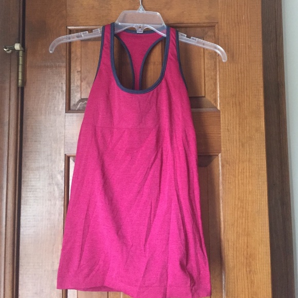 Lululemon deep red tank