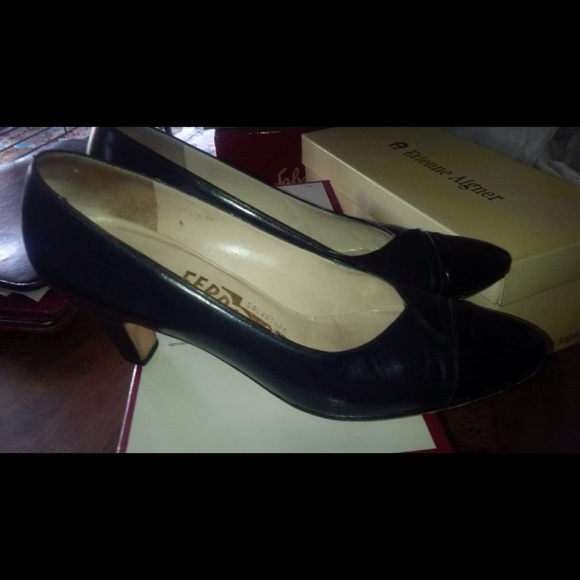 Salvatore Ferragamo Navy pumps