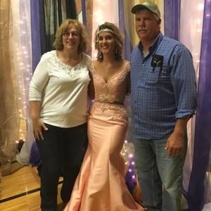 Meet your Posher, Laura