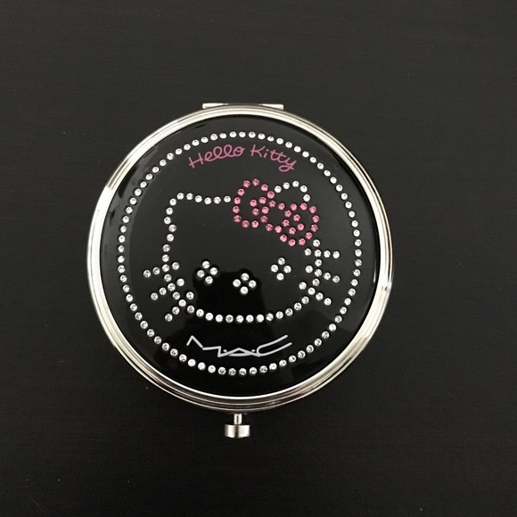 Limited Edition Mac Hello Kitty Powder