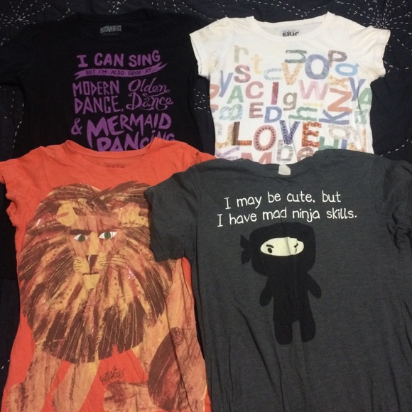 4 Graphic tees sizes L-XL