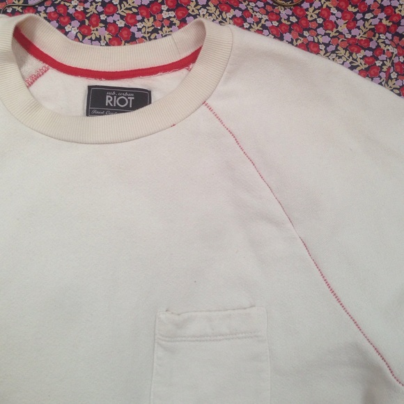 Men's Sweater - Picture 3 of 3