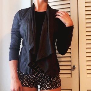 Sophisticated black jacket