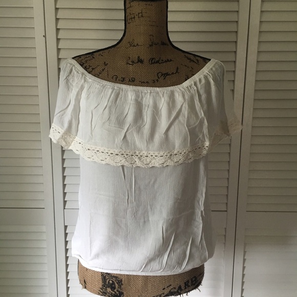 *Off The Shoulder Blouse - Picture 3 of 4