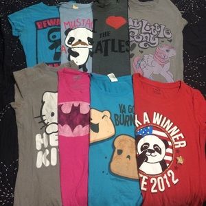 8 Graphic Tees sizes S-M