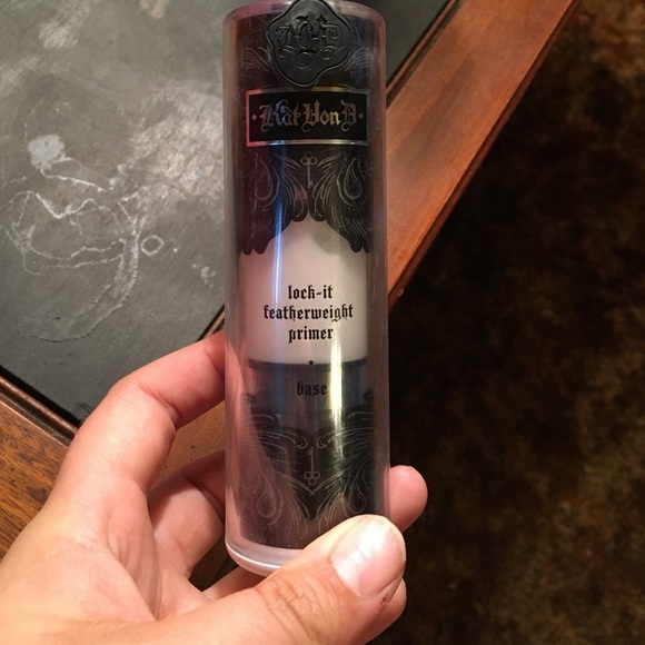 Kat Von D weightless primer