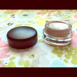 MAC vintage selection paint pot