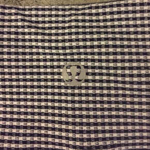 Lululemon Black/White Checked Crops SZ 4 NWOT - Picture 3 of 4