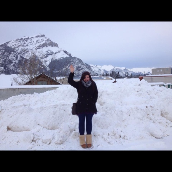 Meet Your Posher 🌸 - Picture 4 of 4