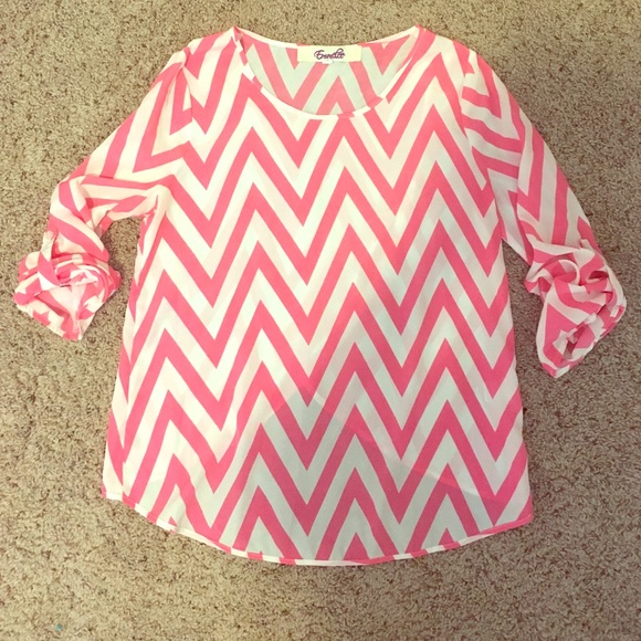🎉Sale! Pink and white chevron shirt - Picture 1 of 4