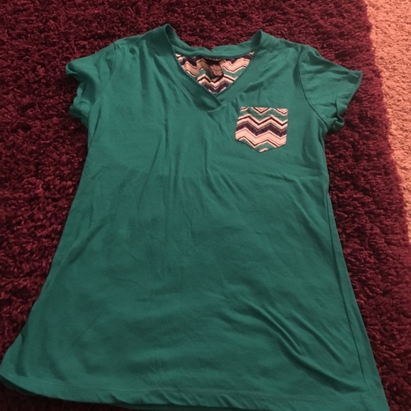 Turquoise vneck tshirt with pocket.