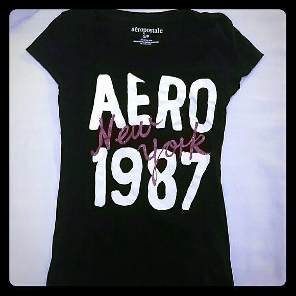 Black aeropostle tee shirt