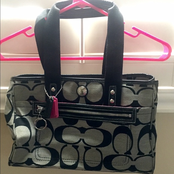 Coach Daisy Signature Tote/Shoulder bag F14778