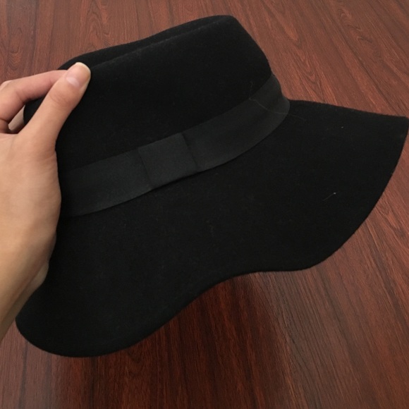 Big black hat