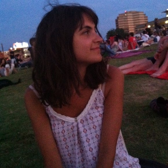 Meet your Posher, Lauren - Picture 1 of 1